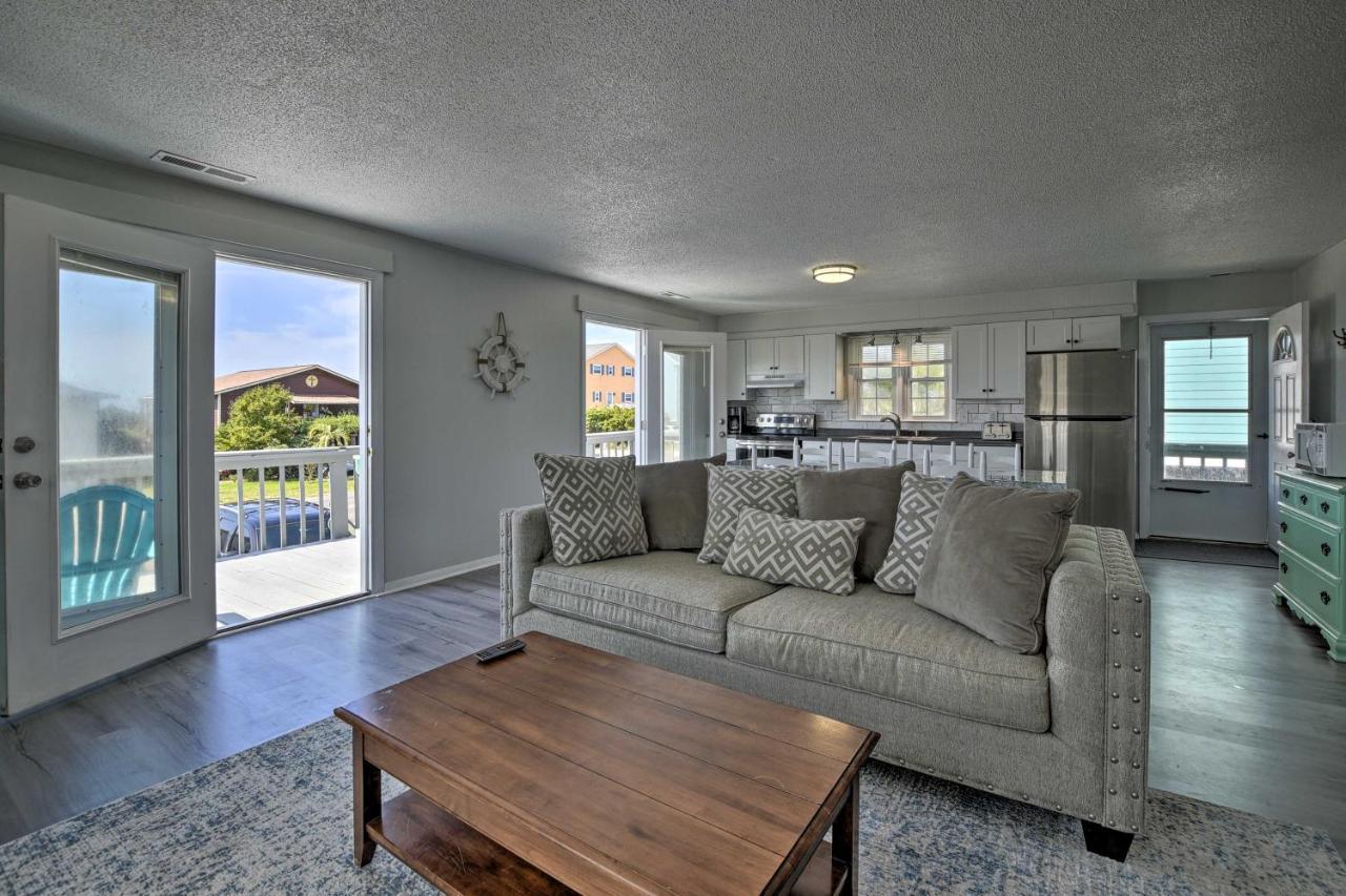 Oak Island Beach Abode With Deck Walk To Shore! ภายนอก รูปภาพ